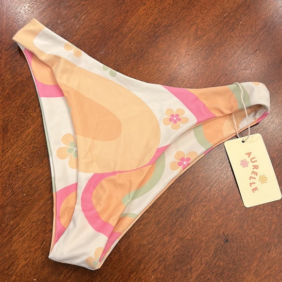 Aurelle Bikini 2 Piece Swim. Medium NWT - Picture 5 of 13